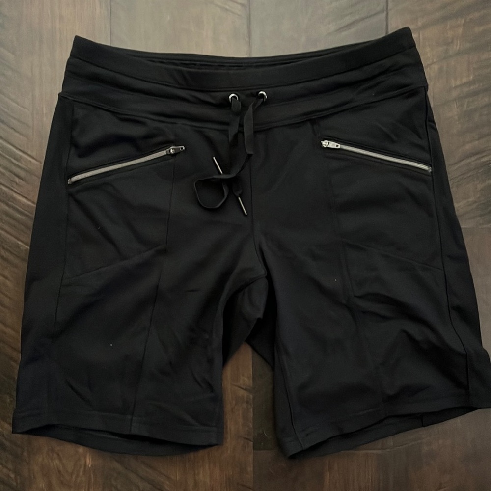 Athleta Black Shorts with side zip pockets